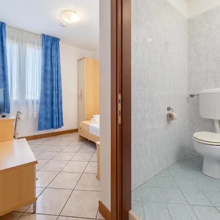 Nuova Aurora Bed & Breakfast *