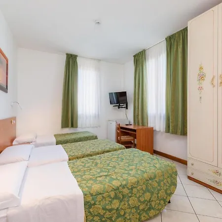 New Aurora Venice Bed & Breakfast