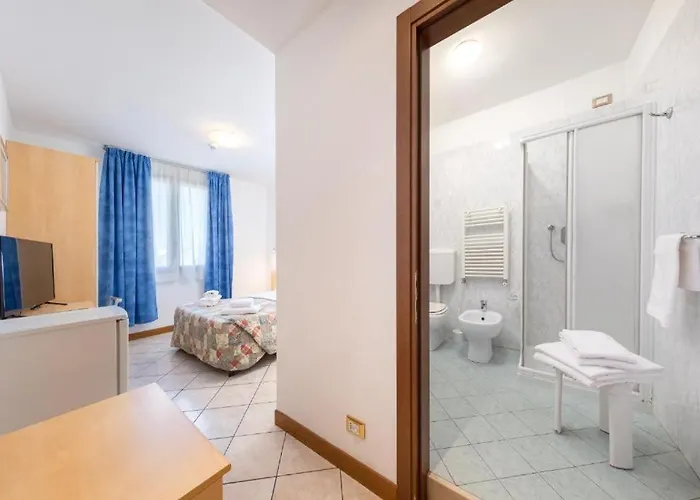 New Aurora Venice فندق مبيت وإفطار مارغيرا