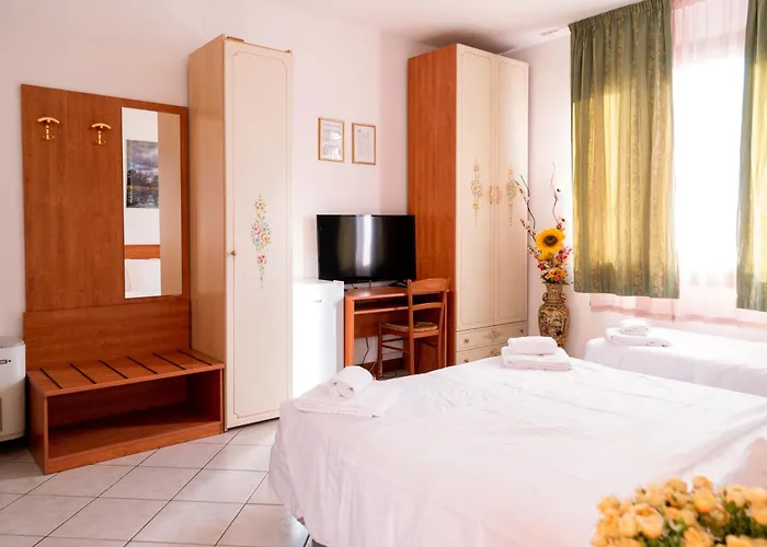 New Aurora Venice مارغيرا