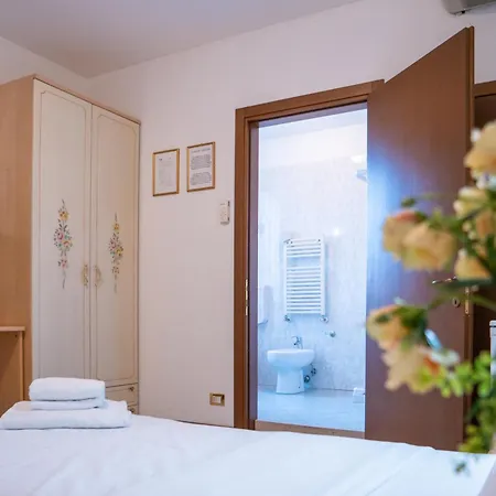 New Aurora Venice Oda ve Kahvaltı