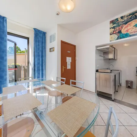 Nuova Aurora Bed & Breakfast *