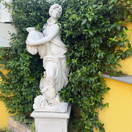 Nuova Aurora Bed & Breakfast